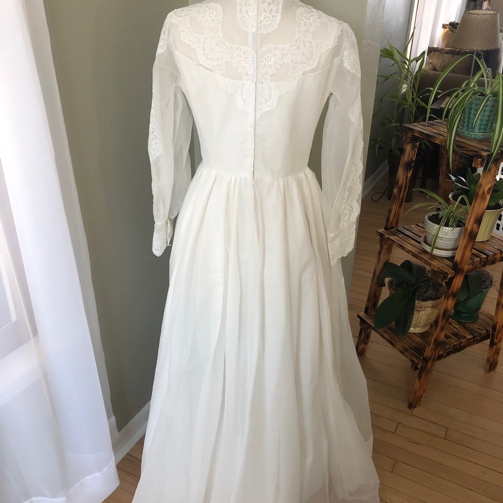 Vintage wedding dress immaculate condition size 6 - Picture 3 of 12